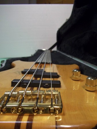 Servis elektrických gitar a aktivnej elektroniky